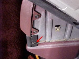 Clock and Temprerature Controls Removal and Replacement-5-trim-side